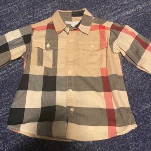 Burberry boys shirt size 3y and in great condition worn a few times